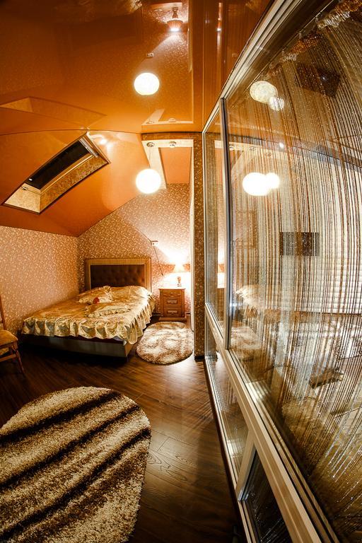 Diamond De Luxe Apartment Kolomiya Exterior photo